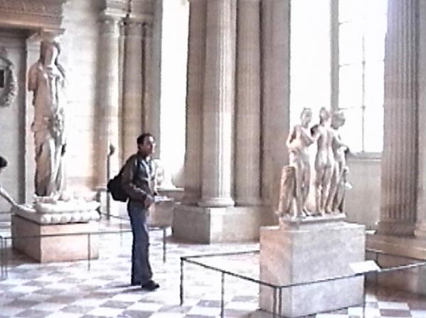 Rony_Louvre_Meuseum_Paris